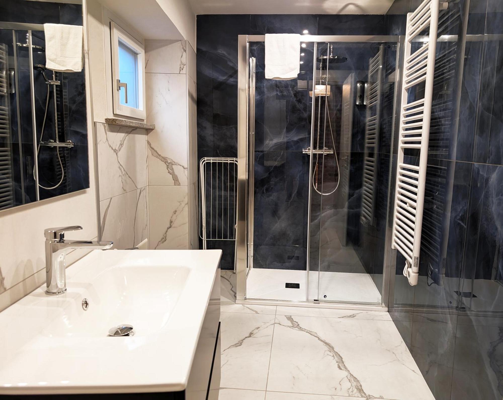 Le Torri Loft Apartment Fossano Eksteriør billede